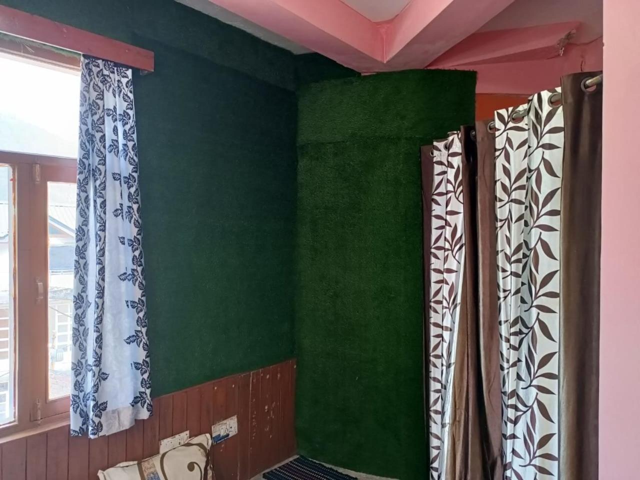 Roop Mountain Homestay Manali  Exterior photo